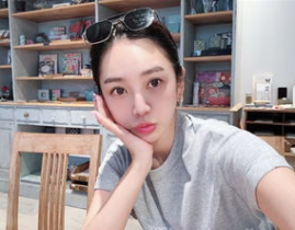 ngela小姐姐,潮流穿搭与生活态度的完美融合